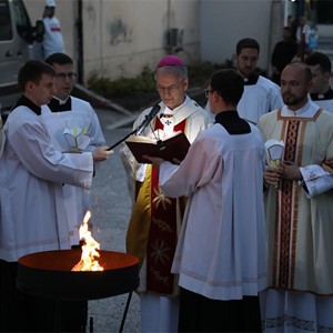 Nadbiskup Kutleša predvodio Vazmeno bdjenje